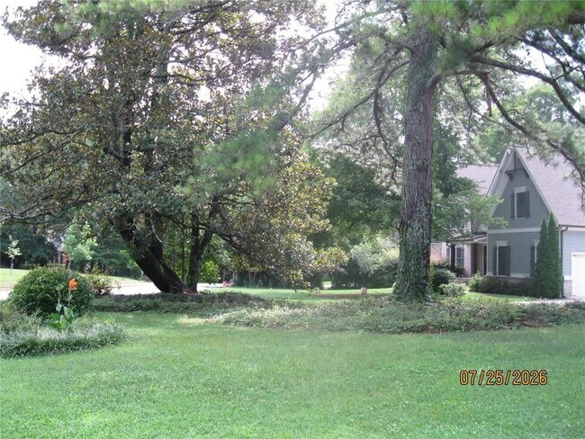 Foto del edificio - 5159 Stratham Dr