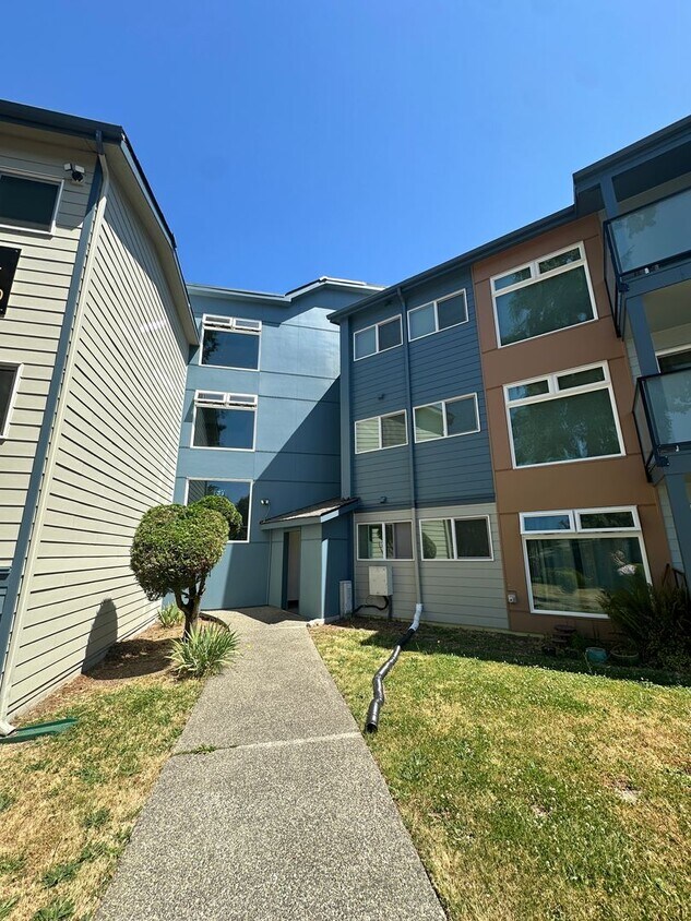 15148 65th Ave S, Tukwila, WA 98188 House Rental in Tukwila, WA