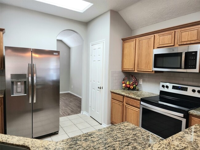 Building Photo - 7126 Leens Lodge Ln