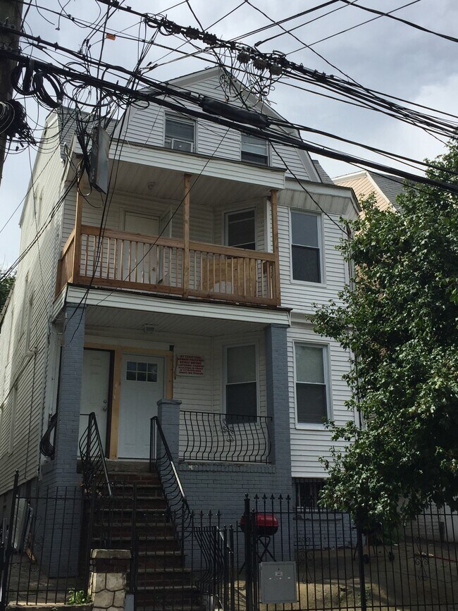 471 S 14th St Unit 3, Newark, NJ 07103 471 S 14th St Newark, NJ