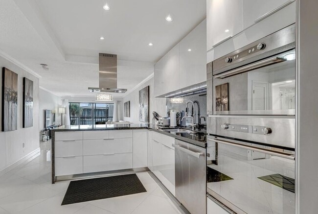 Photo - 3605 S Ocean Blvd Apartment