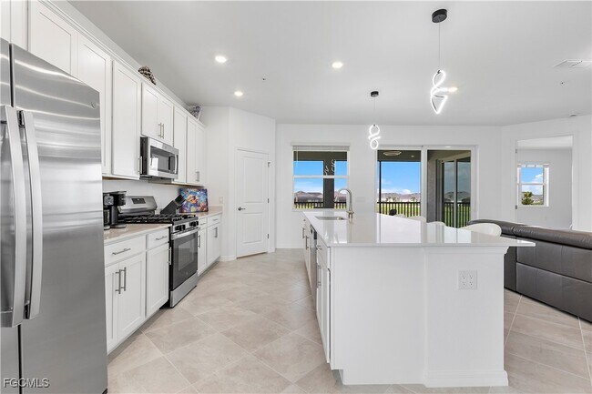 Foto del edificio - 15170 Bluffton Ln