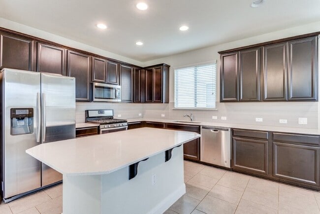Building Photo - 14006 Osmarea Dr