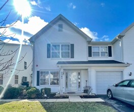 Building Photo - 2565 Dickens Ct