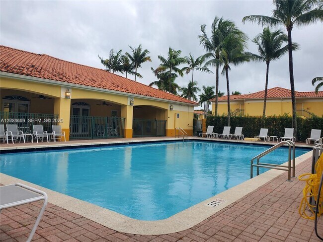 Building Photo - 7230 NW 114th Ave