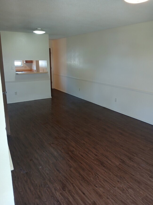 Foto del edificio - 4301 Yorkshire Dr