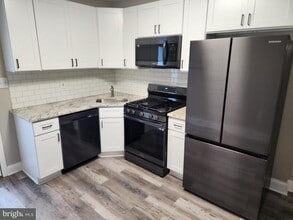 Building Photo - 3321 Paine St