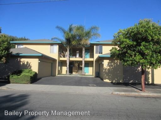 Primary Photo - 102 S Morrissey Ave