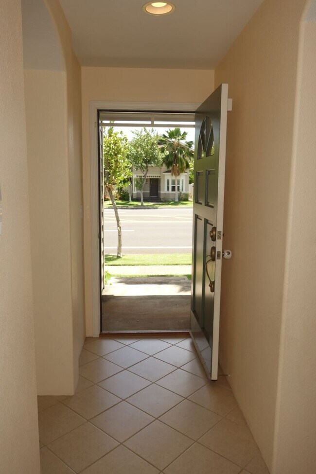Foto del edificio - Available Now!  Beautiful 4 BD / 3 BA House in Ocean Pointe!
