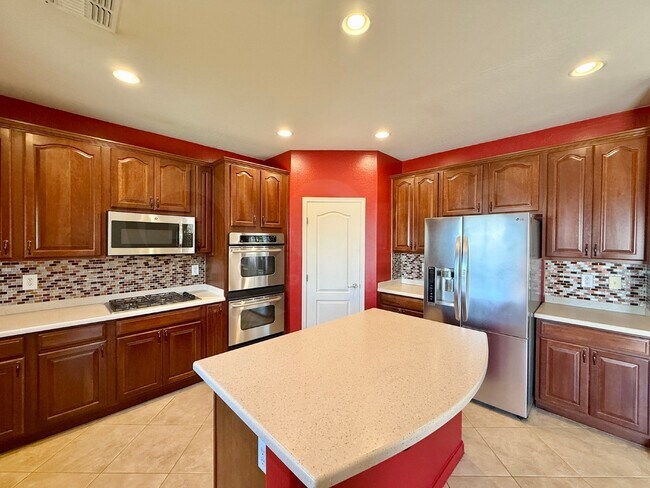 Foto del edificio - 16438 W Rowel Rd