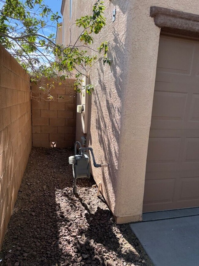 Foto del edificio - 2-STORY HOME FOR RENT IN HENDERSON