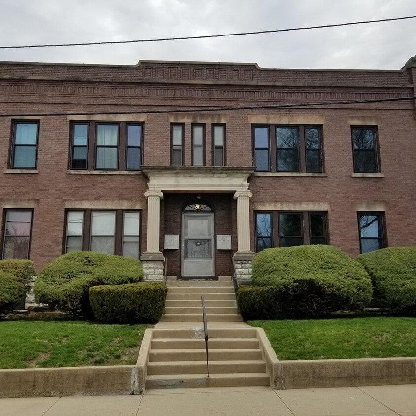 Primary Photo - 311 Oneida St