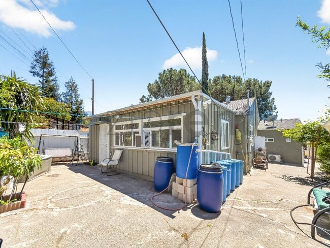 Foto del edificio - 2755 Sanborn Ave