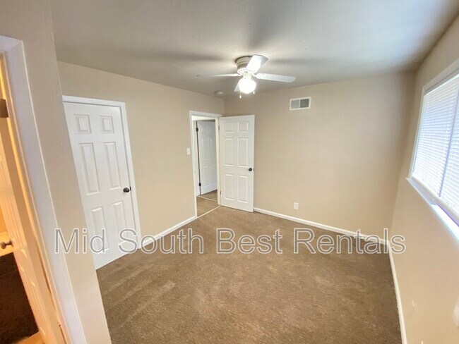 Foto del edificio - 4000 Plymouth Ave