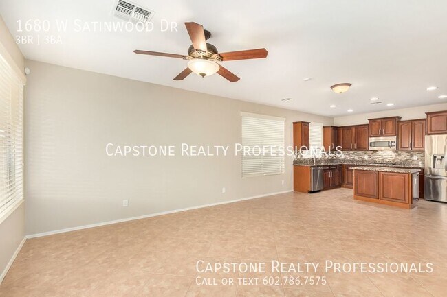 Foto del edificio - Beautiful 3 bedroom, 2.5 bathroom with bon...