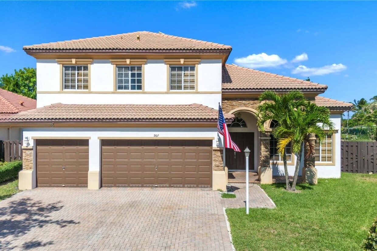 Foto principal - 907 NE 36th Ave