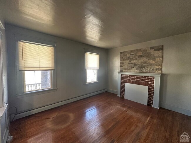 Building Photo - 28 Parkwood Blvd