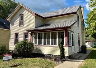 Building Photo - 507 Miller