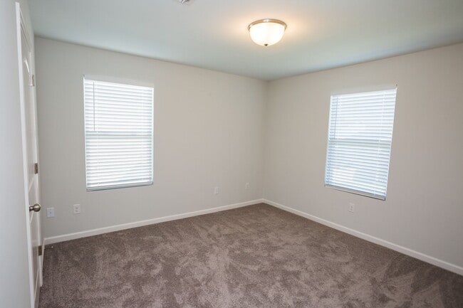 Building Photo - 112 Raphael Pl