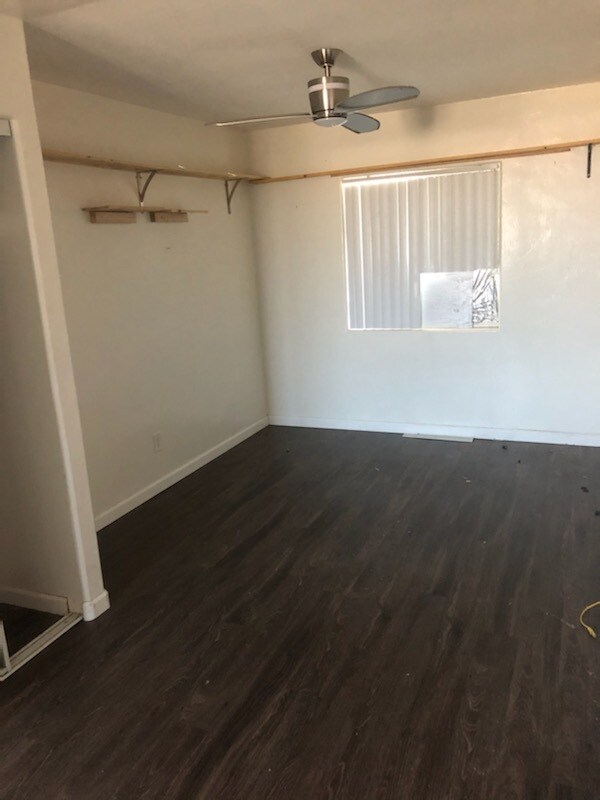 Building Photo - 542 60th St