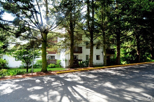 Foto del edificio - Plaza 44 Apartments
