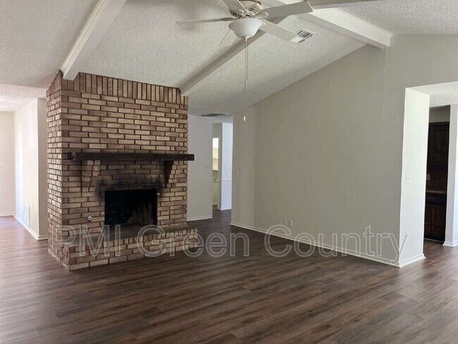 Foto del edificio - 800 W Vicksburg St