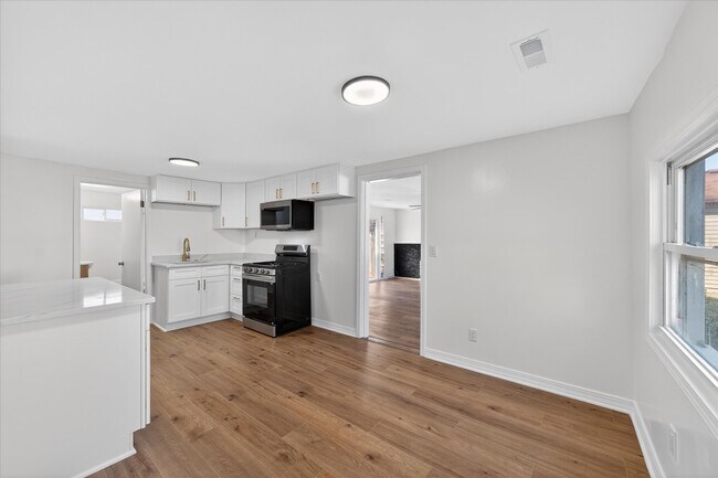 Foto del edificio - 23817 Willard Ave