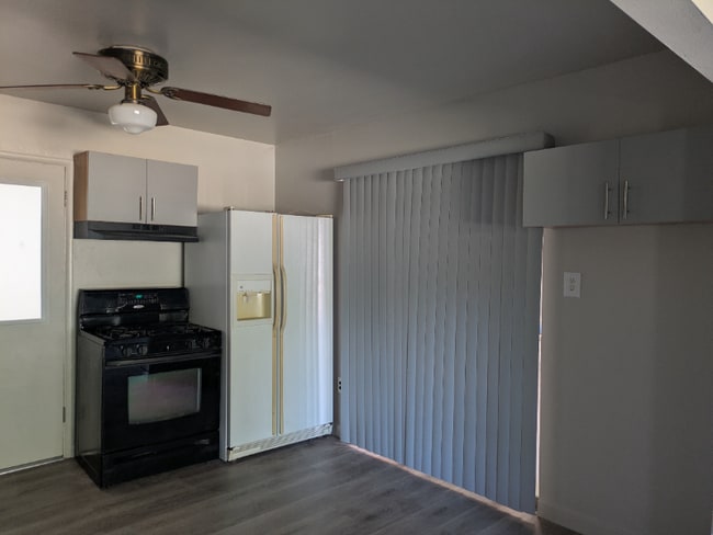 Building Photo - 1465 W Prince Rd