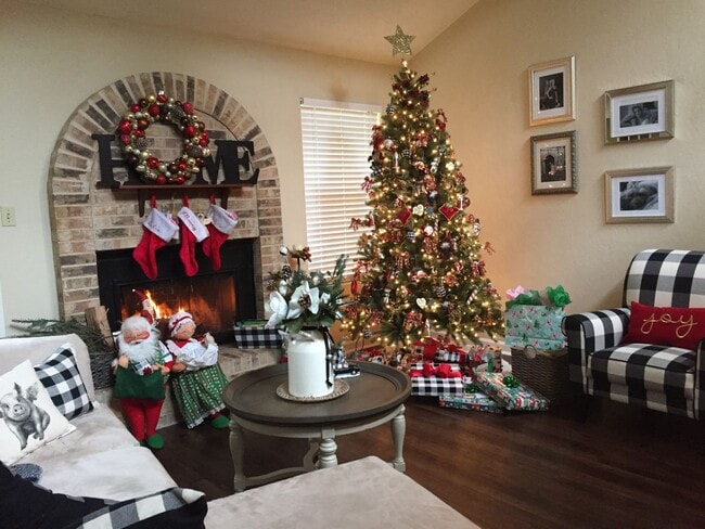 Building Photo - 2/1 Conveniently located off Miccosukee Road inside Capital Circle