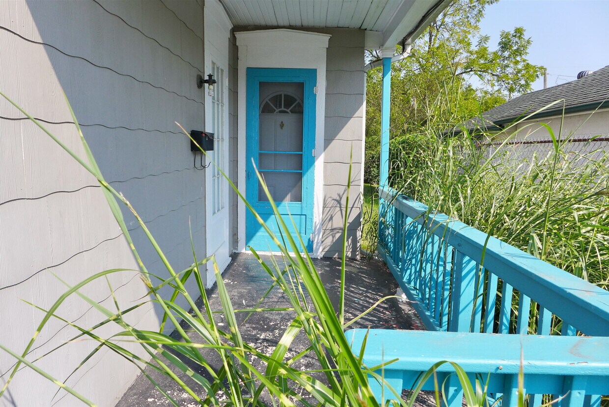 104 S Clay St Unit 104, New Carlisle, OH 45344 Apartments in New