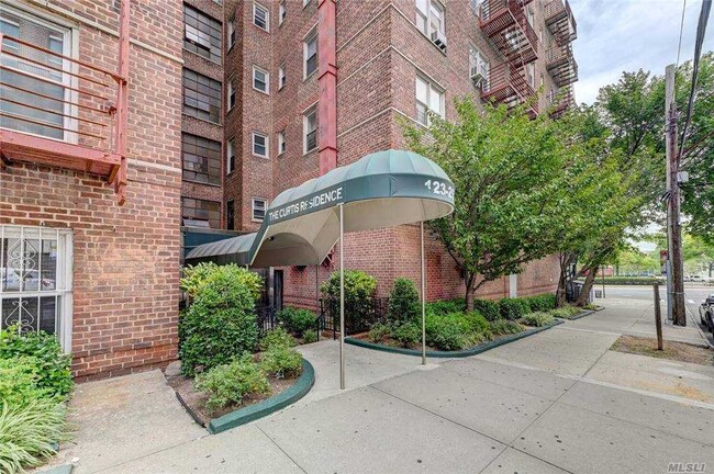 Foto del edificio - 123-25 82nd Ave