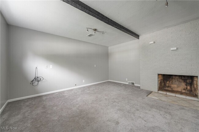 Foto del edificio - 23728 Glenhill Dr