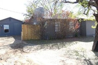 Building Photo - 10733 Nora Rd