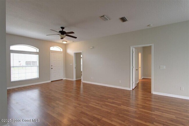 Foto del edificio - 1532 Laramie Cir