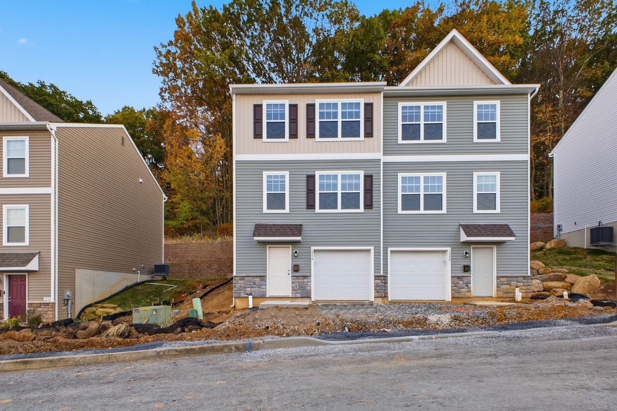 Primary Photo - 1250 E 7th St