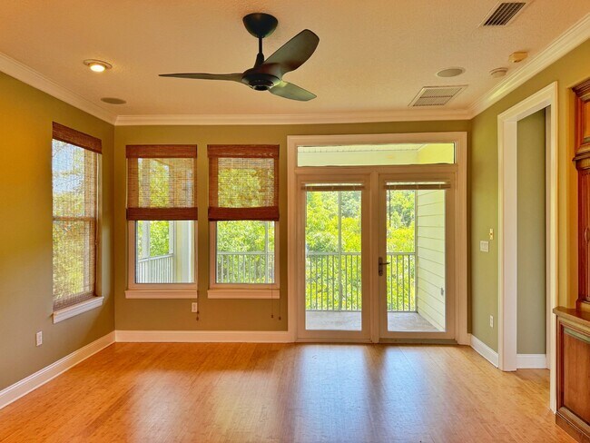 Building Photo - Spacious two-story island townhome in gate...