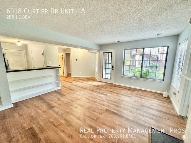 Foto del edificio - 6018 Curtier Dr