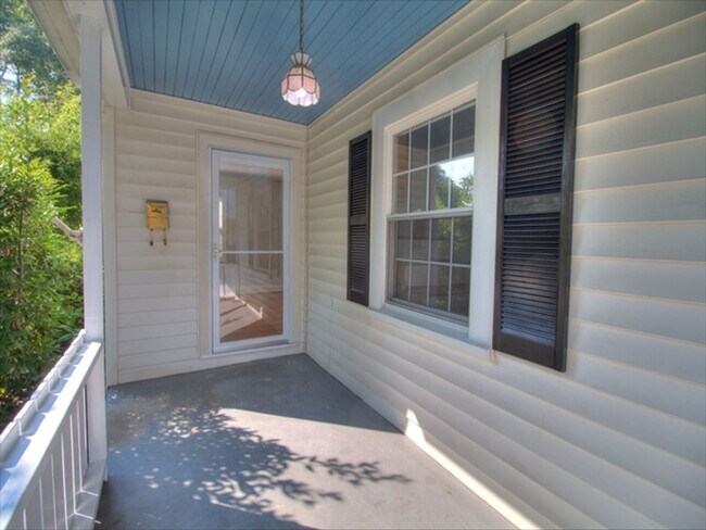 Foto del edificio - Charming Bungalow in Northgate Park With B...