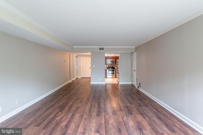 Building Photo - 7621 Tremayne Pl
