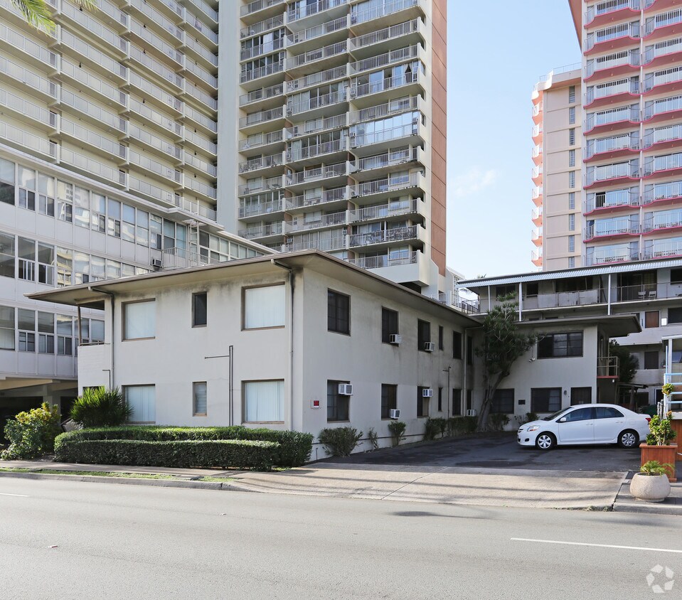 Foto principal - 2311 Ala Wai Blvd