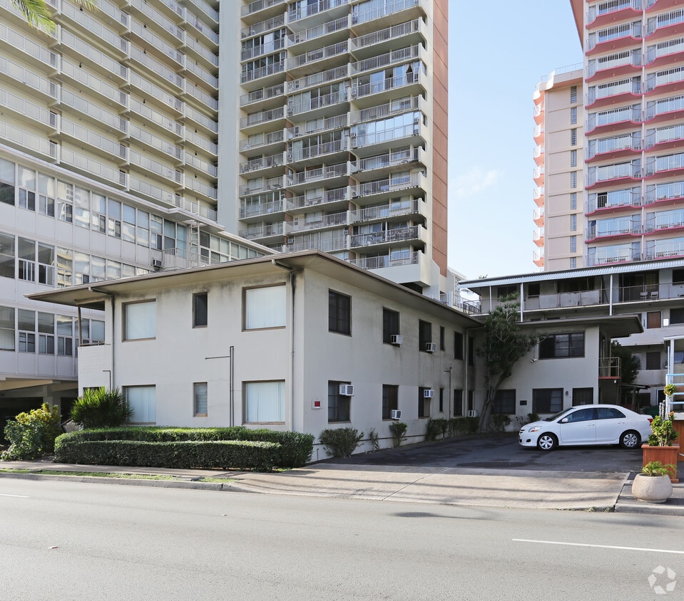 Primary Photo - 2311 Ala Wai Blvd