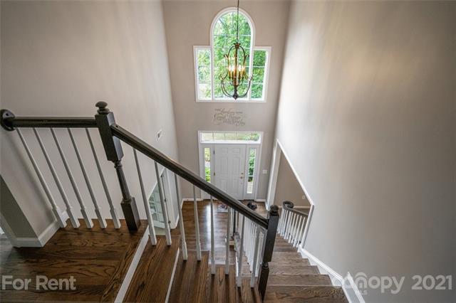 Foto del edificio - 3028 Strawberry Rd