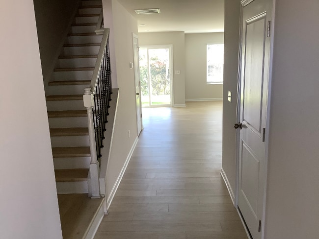 Building Photo - 136 Plumtree Ct