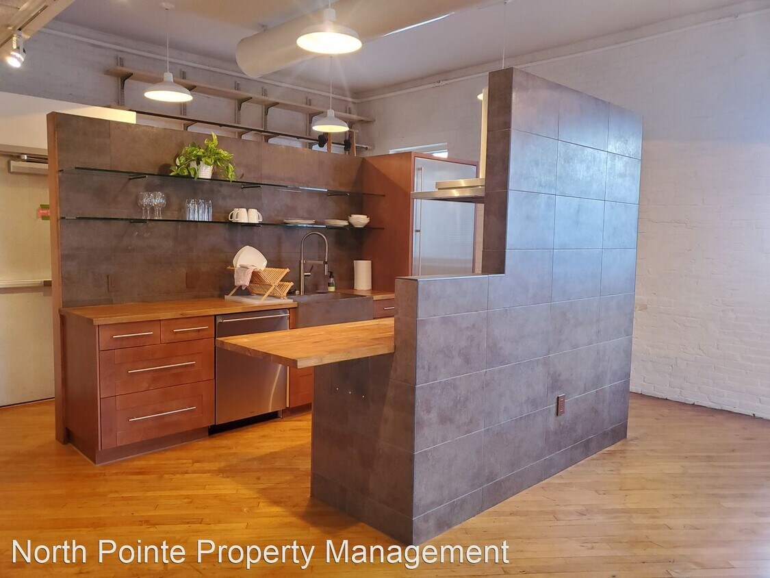 Foto principal - 2 br, 1.5 bath House - 226 N. Arch St.