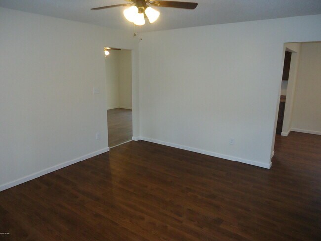 Building Photo - 511 Pine Valley Rd