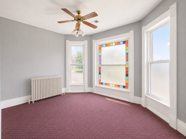 Building Photo - 1338 College St