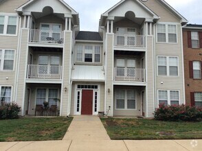 Building Photo - 697 Winding Stream Way