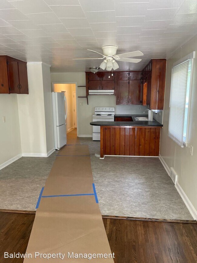 Foto del edificio - 3 br, 2 bath House - 847 GOLDFLOSS STREET