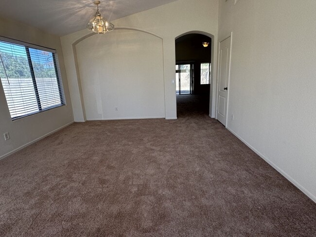 Building Photo - CHARMING SINGLE LEVEL 4 BEDROOM HOME ON A CORNER LOT