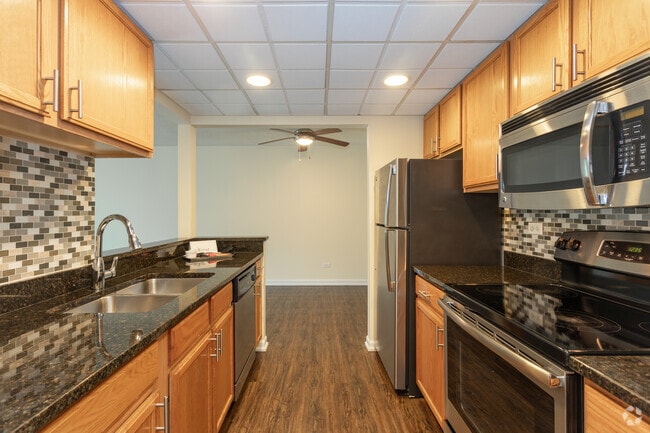 Building Photo - Views of Naperville